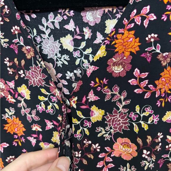 LOFT Floral Wrap Blouse - Size XS - Picture 4 of 7